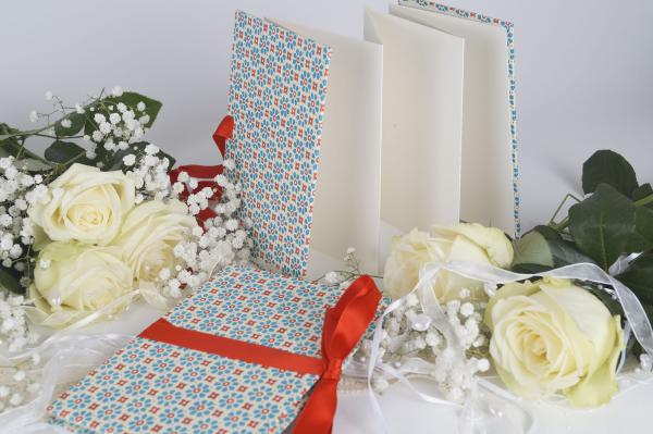Lots of space - photo box by "Schreibweise"with stable divisions